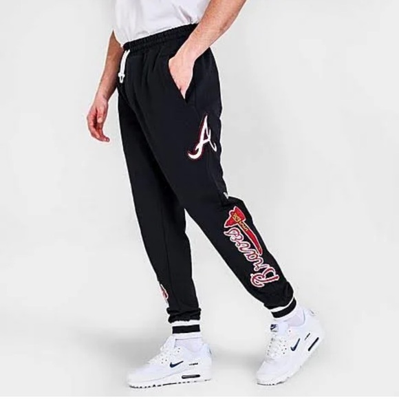 New Era Atlanta‎ Braves Logo Select Jogger NWT
Size S Navy - Picture 1 of 11
